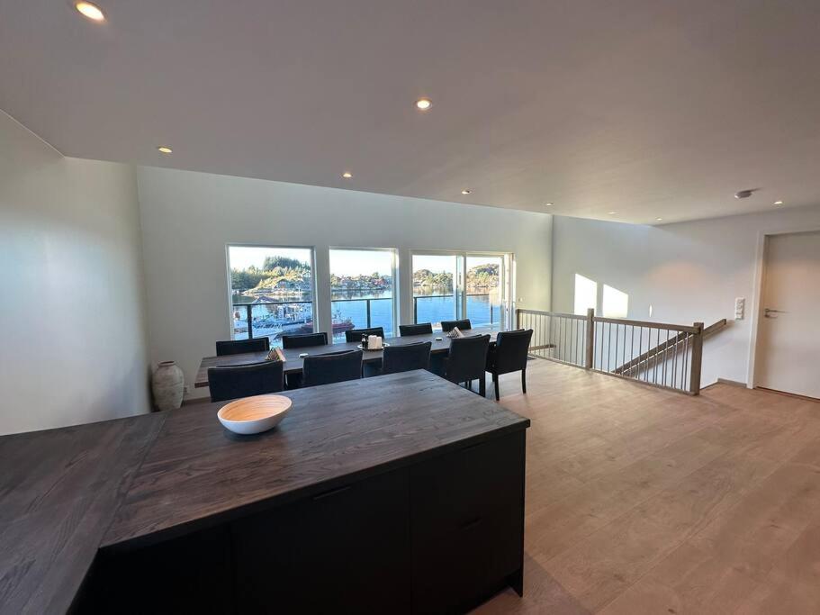 Villa Eksklusiv Rorbu - Havblikk 1 - Batutleie à Bekkjarvik Extérieur photo